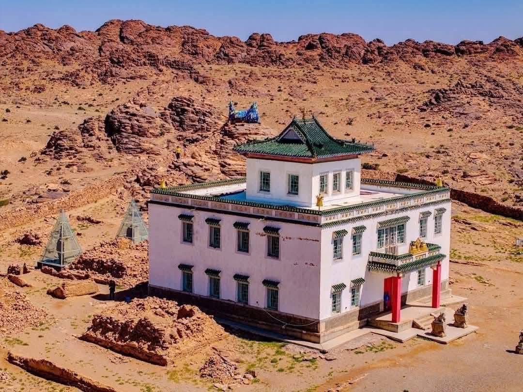 Gobi & Khangai Adventure Tour